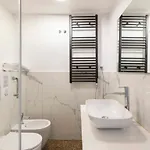 Private روما