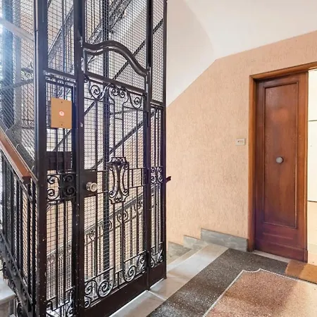 Private בית הארחה